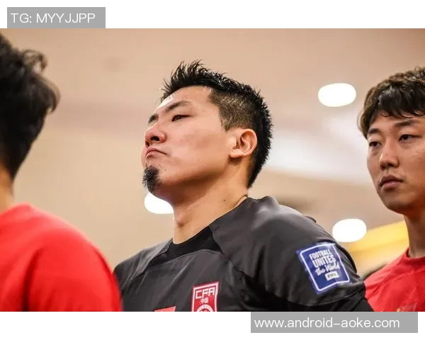 足球王大雷的传奇之路与不屈精神展现了体育的魅力与坚持的力量